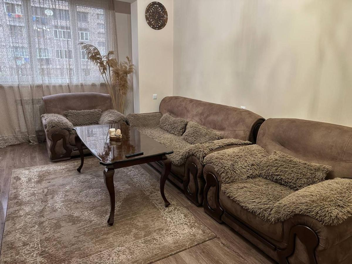 Apartment In Jerevan Eksteriør billede